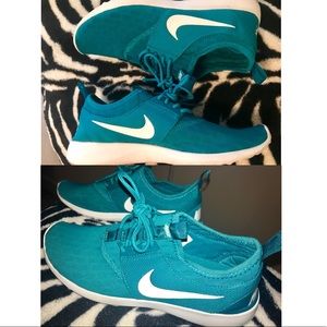 Nike juvenate size 7 (like new!)